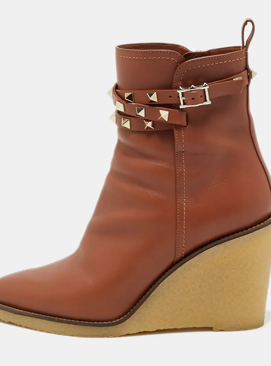 Valentino Rockstud Size 38 Brown Leather Ankle Length Boots