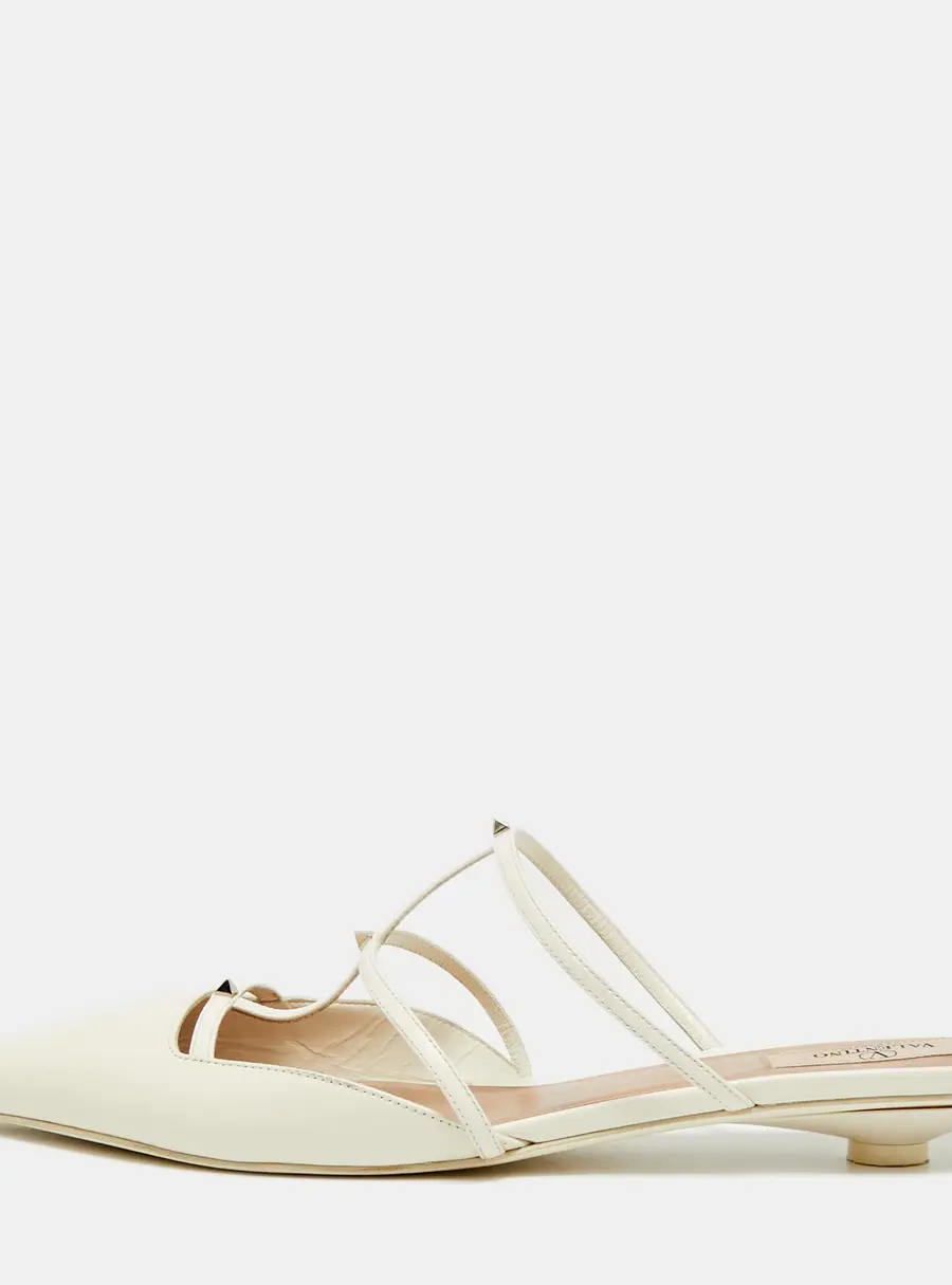 Valentino Rockstud Wipsy Size 39 Cream Leather Mules