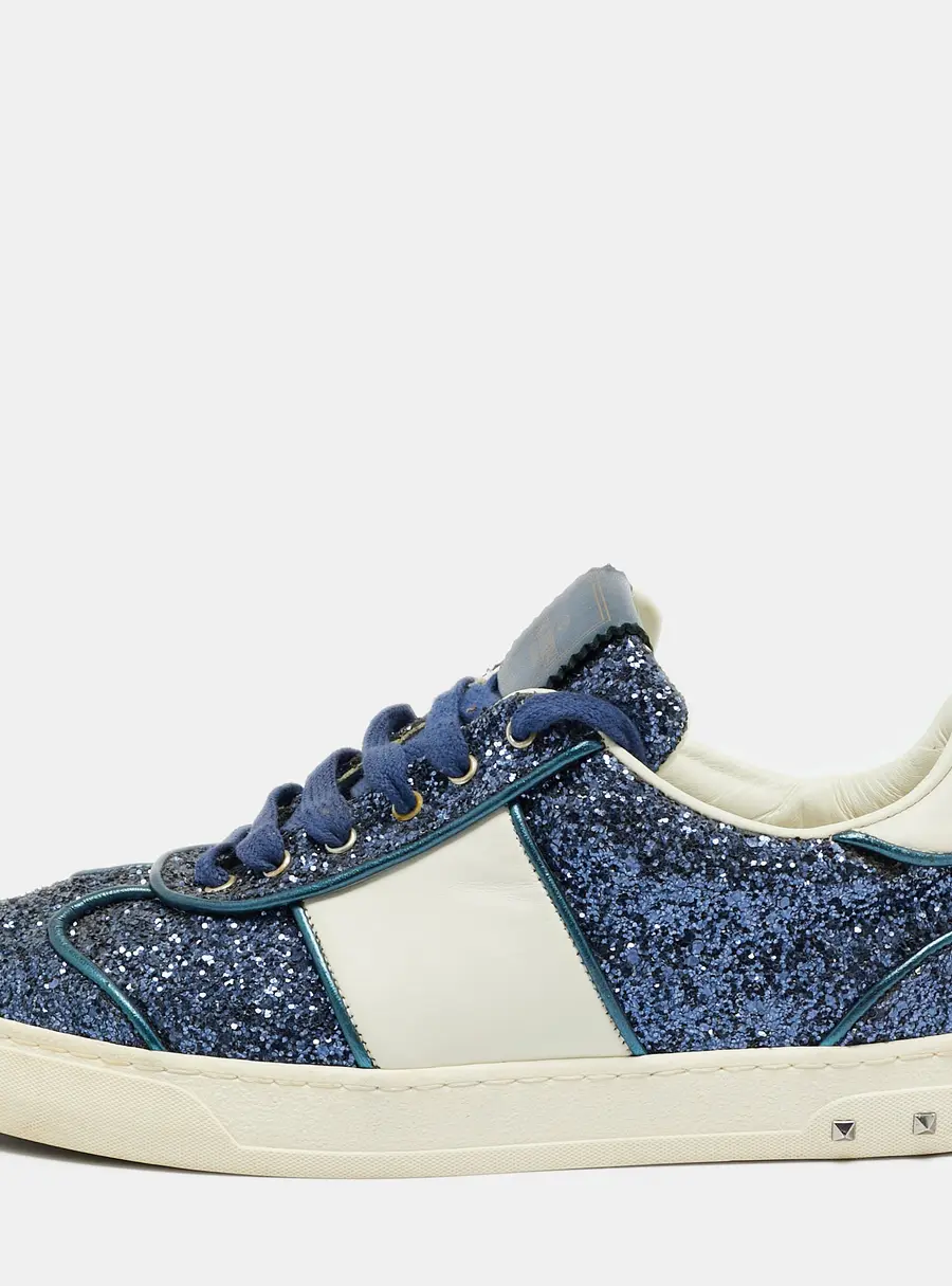 Valentino Flycrew Size 38.5 Blue/White Glitter and Leather Rockstud Low Top Sneakers