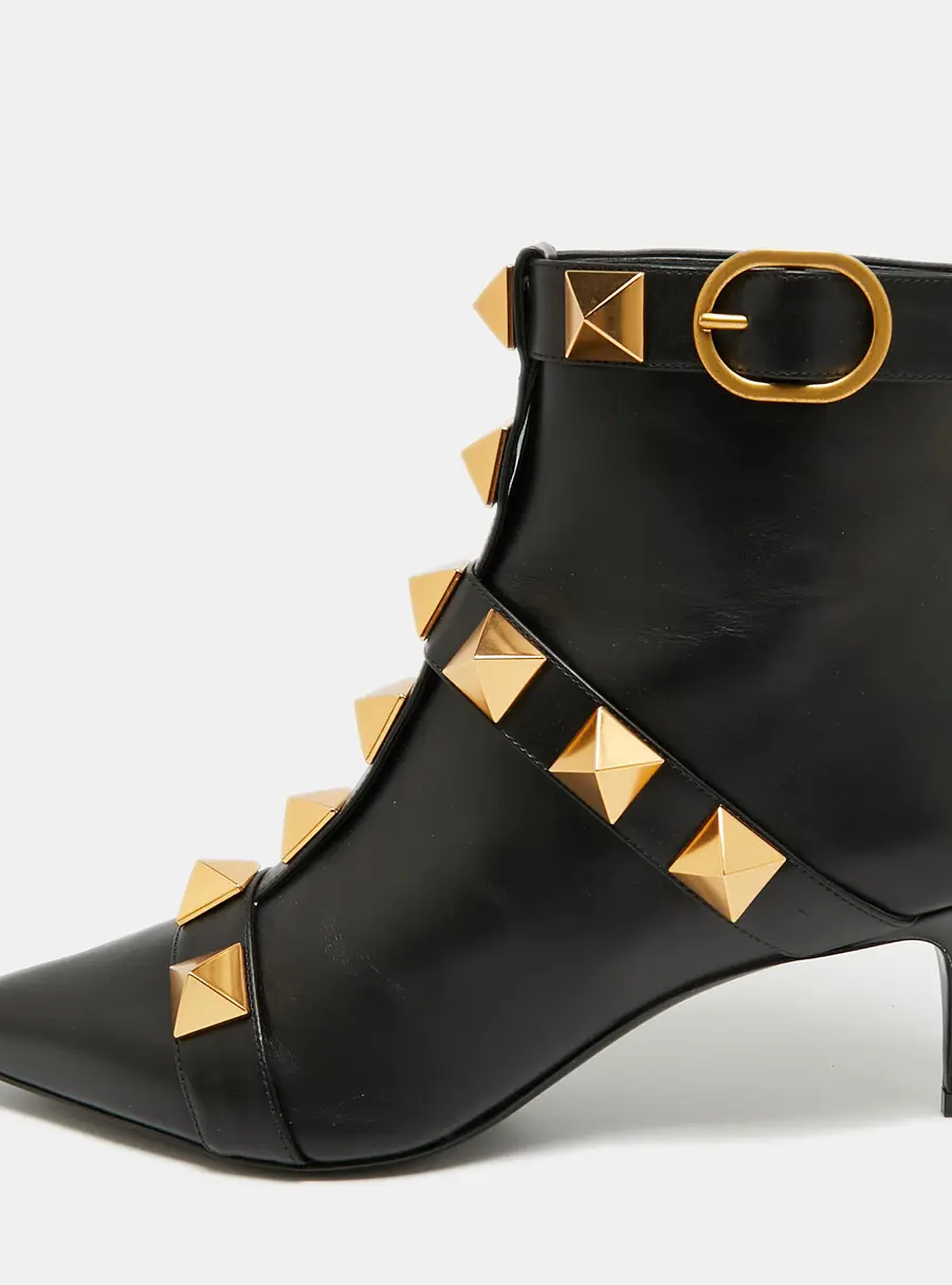 Valentino Roman Stud Size 37.5 Black Leather Ankle Length Boots