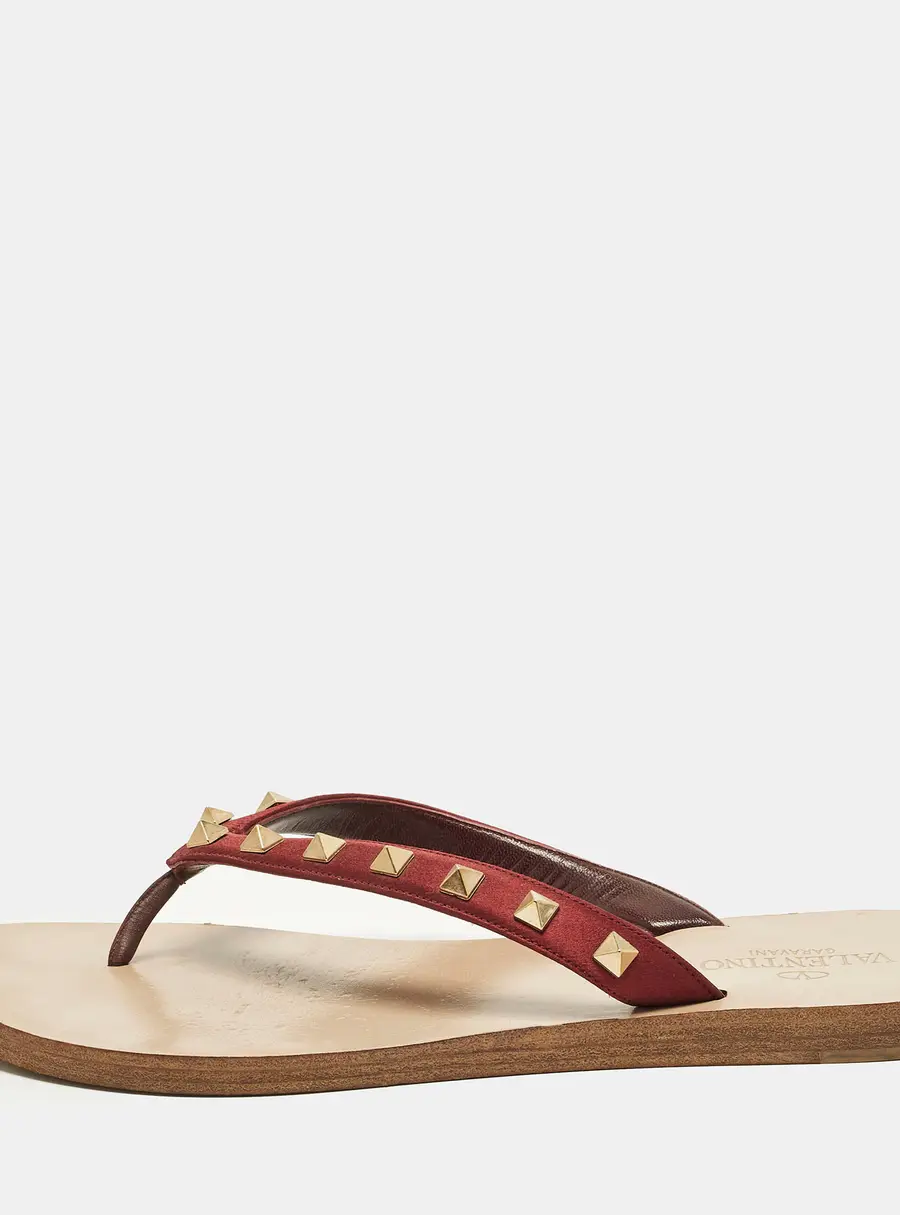 Valentino Rockstud Size 39 Burgundy Satin Thong Flat Slides