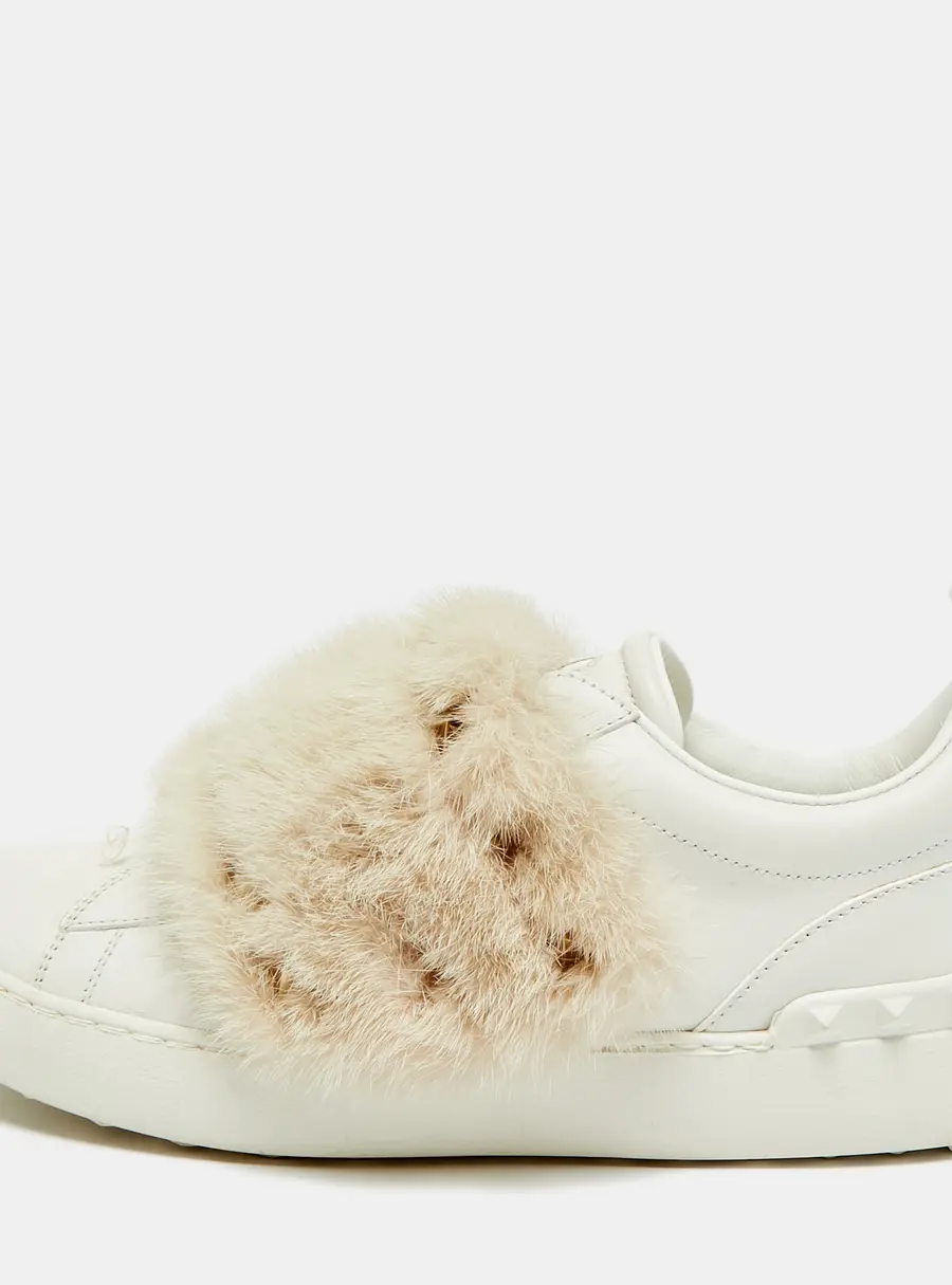 Valentino Rockstud Size 38.5 White Leather and Mink Fur Low Top Sneakers