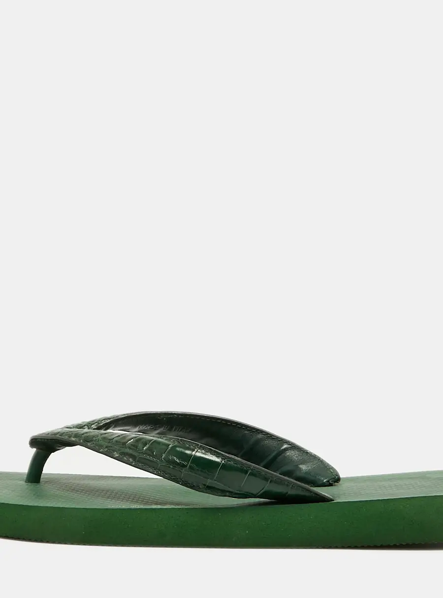 Valentino x Havaianas Size 41 Green Crocodile Leather Thong Flats