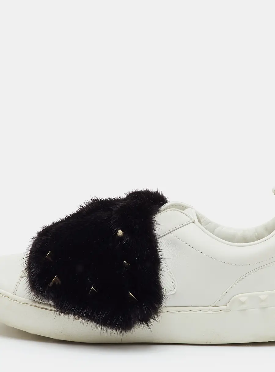 Valentino Rockstud Size 38 White/Black Leather and Mink Fur Low Top Sneakers