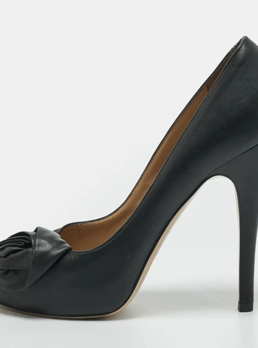 Valentino Size 37 Black Leather Bow Flower Peep Toe Pumps