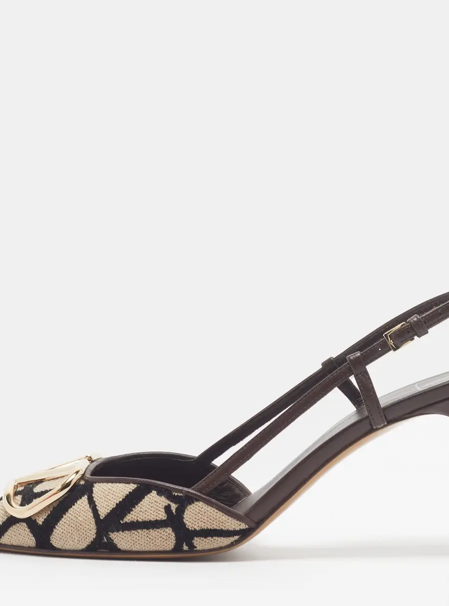 Valentino Escape V logo Size 38 Tricolor Jacquard and Leather Slingback Pumps