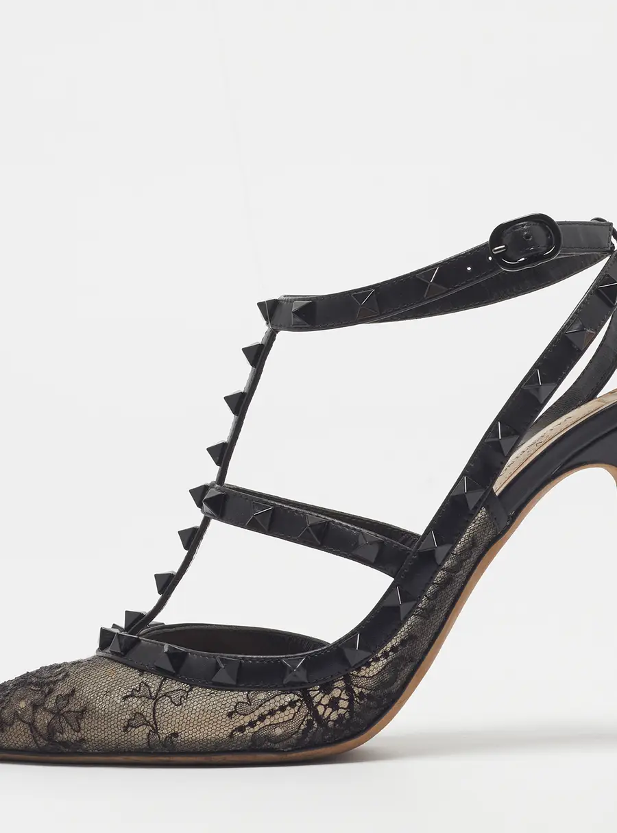 Valentino Rockstud Size 41 Black Lace and Leather Pumps
