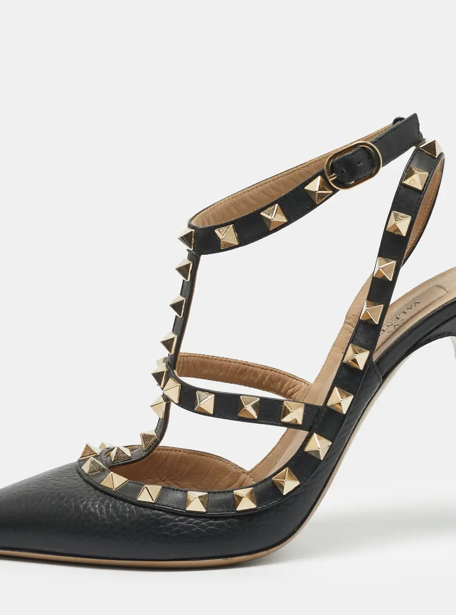 Valentino Rockstud Size 38 Black Leather Pumps