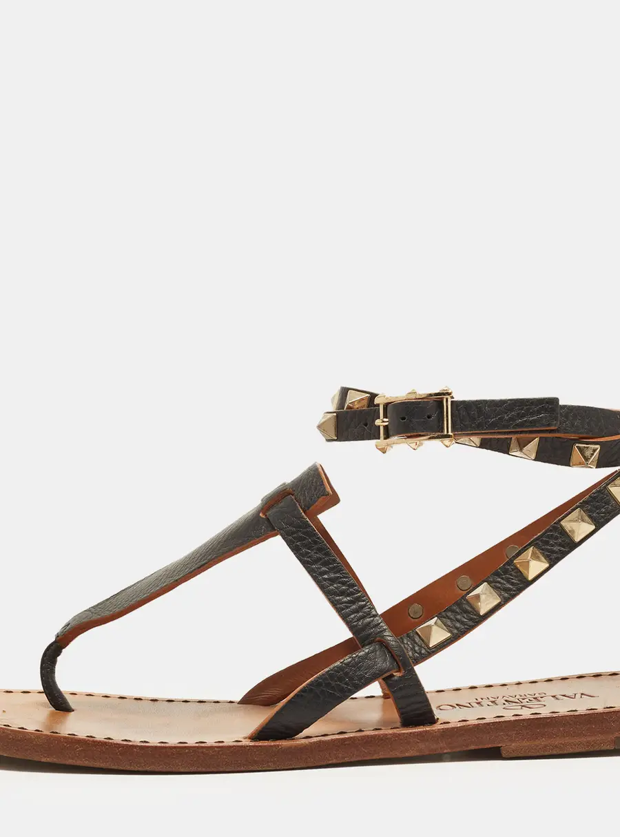 Valentino Rockstud Size 36.5 Black Leather Thong Sandals