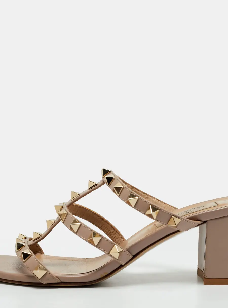 Valentino Rockstud Size 36 Beige Leather Slide Sandals