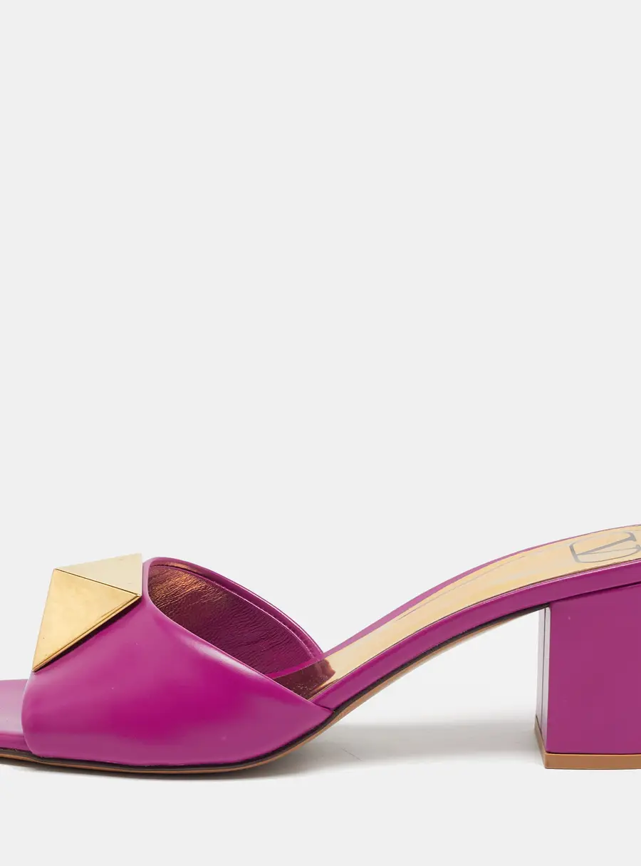 Valentino One Stud Size 37 Pink Leather Slide Sandals