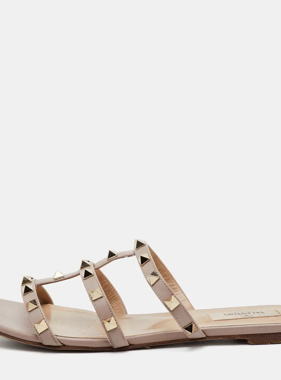 Valentino Rockstud Size 39 Beige Leather Flat Slide Sandals