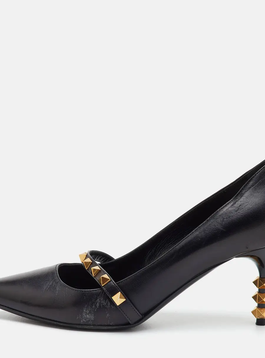 Valentino Rockstud Size 39 Black Leather Pointed Toe Pumps