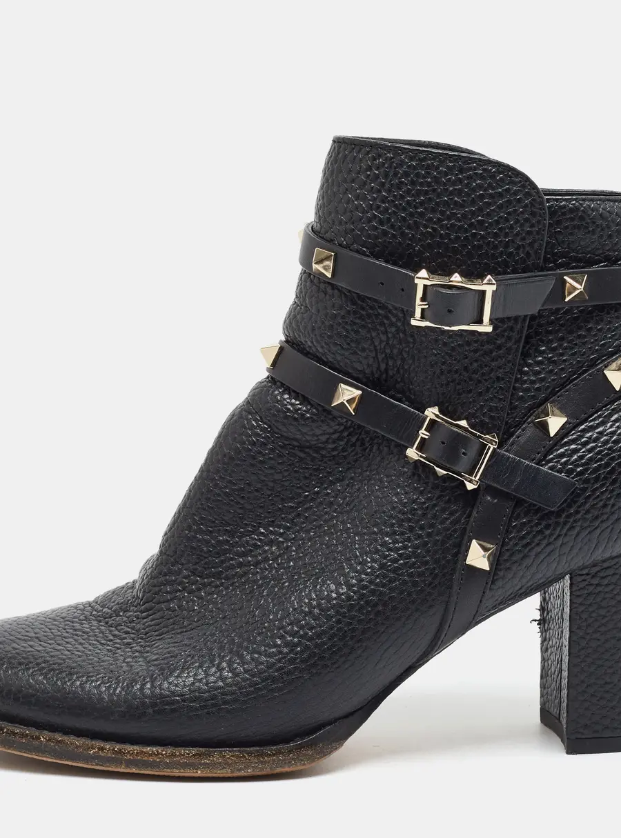 Valentino Rockstud Size 39.5 Black Leather Ankle Length Boots