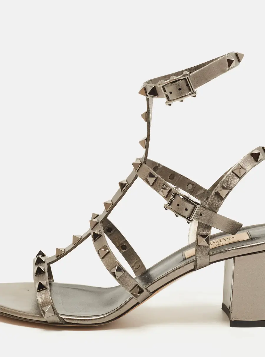 Valentino Rockstud Size 39.5 Metallic Leather Ankle Strap Sandals