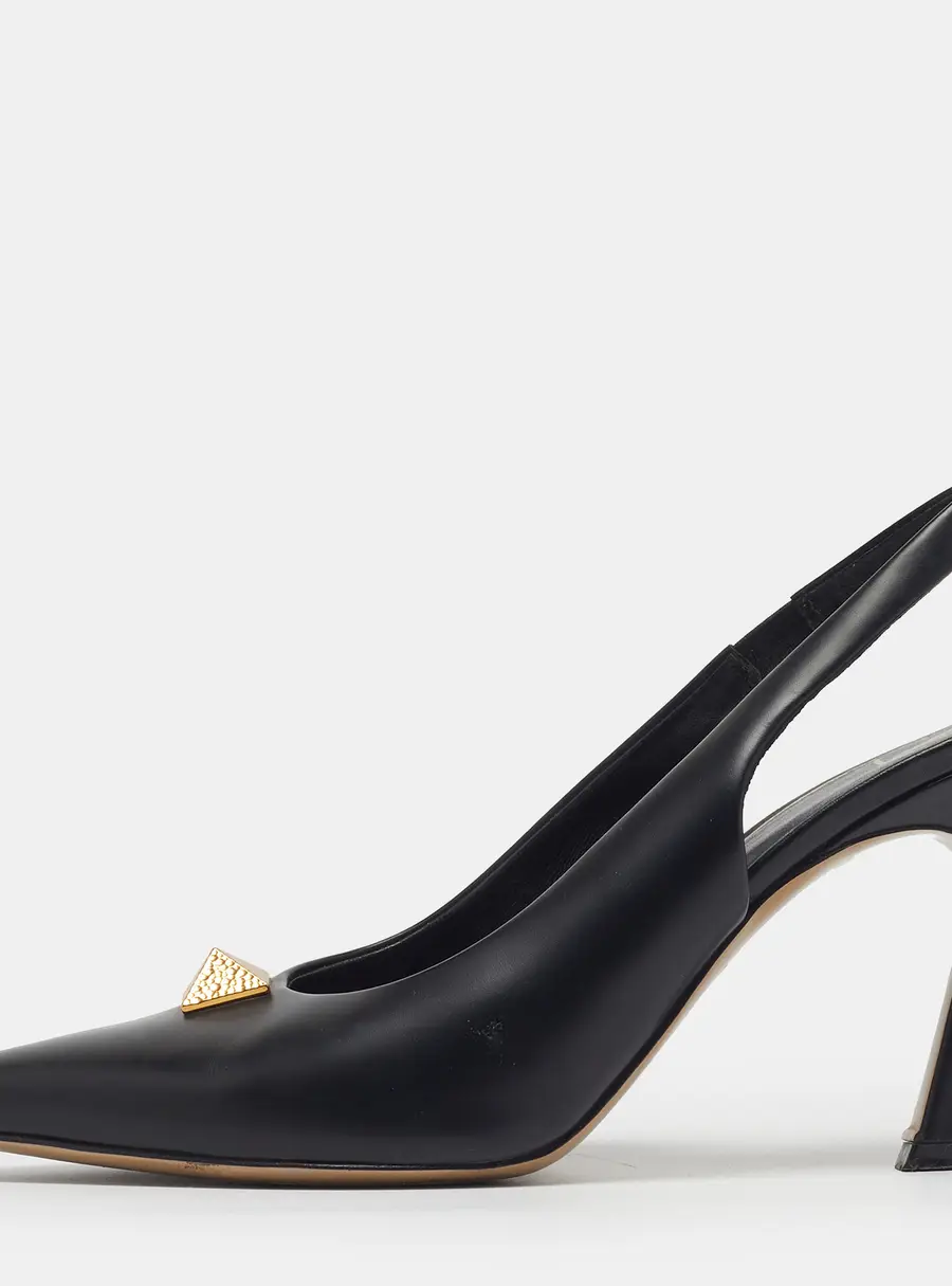 Valentino One Stud Size 37 Black Leather Slingback Pumps