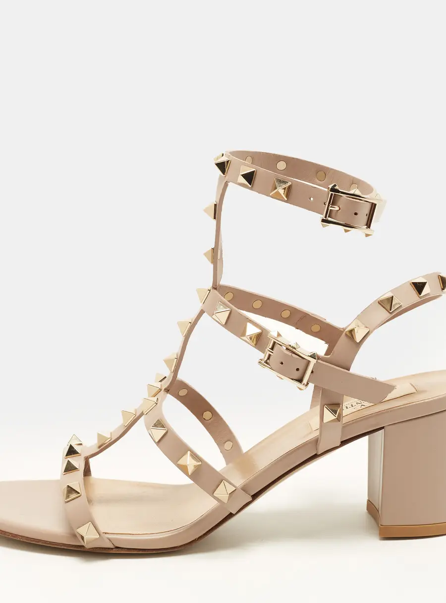 Valentino Rockstud Size 39 Beige Leather Ankle Strap Sandals