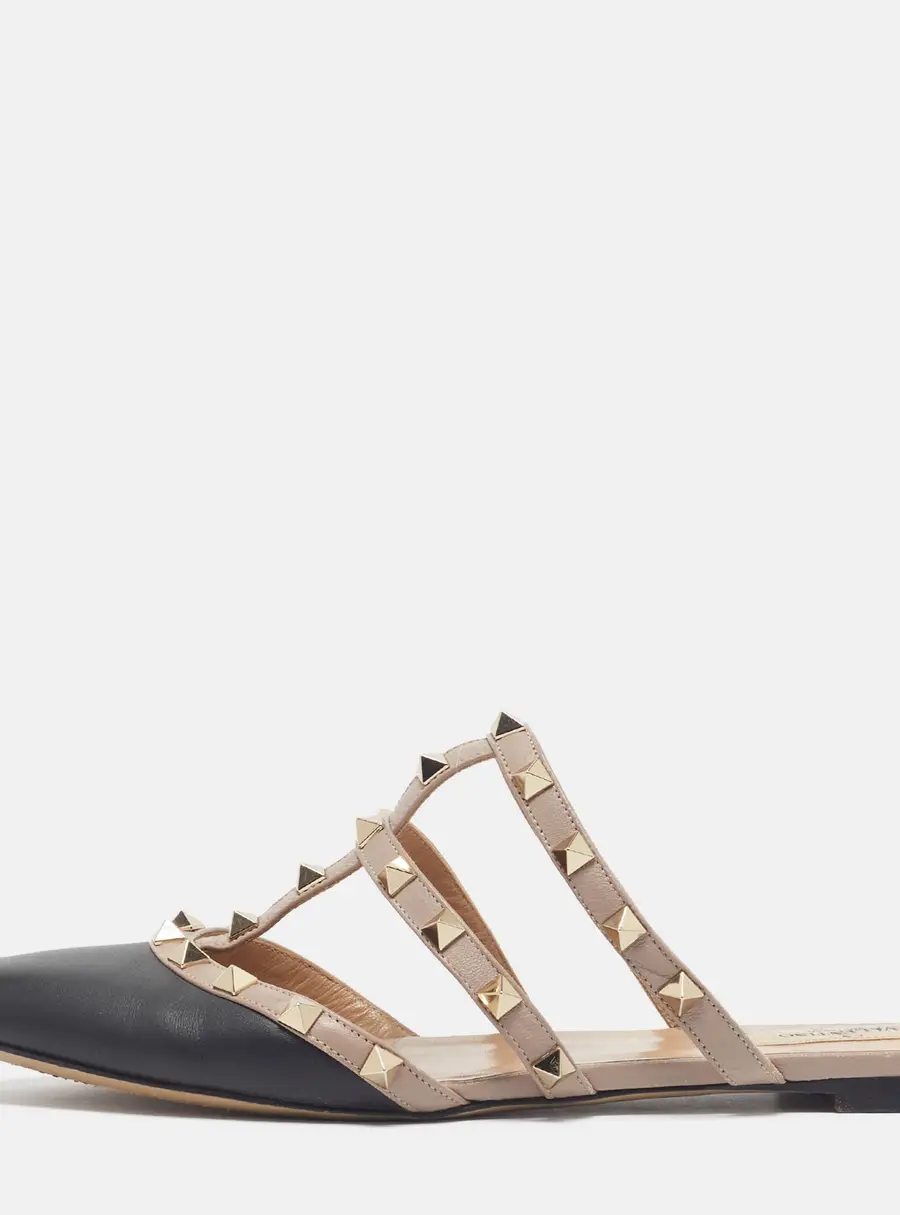 Valentino Rockstud Size 38.5 Black/Beige Leather Pointed Toe Flat Mules