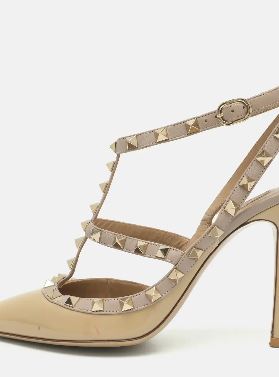 Valentino Rockstud Size 39.5 Beige Patent and Leather Pumps