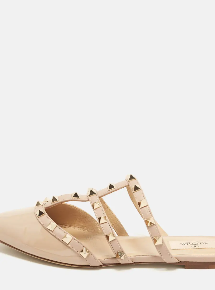 Valentino Rockstud Size 38 Beige Leather and Patent Leather Flat Mules