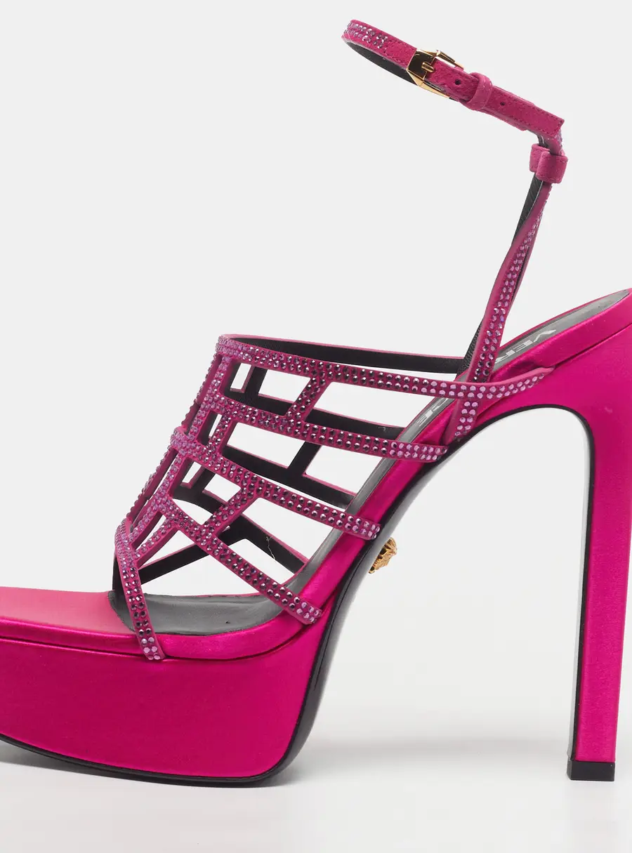 Versace Greca Maze Crystal Embellished Size 39 Pink Suede Platform Sandals