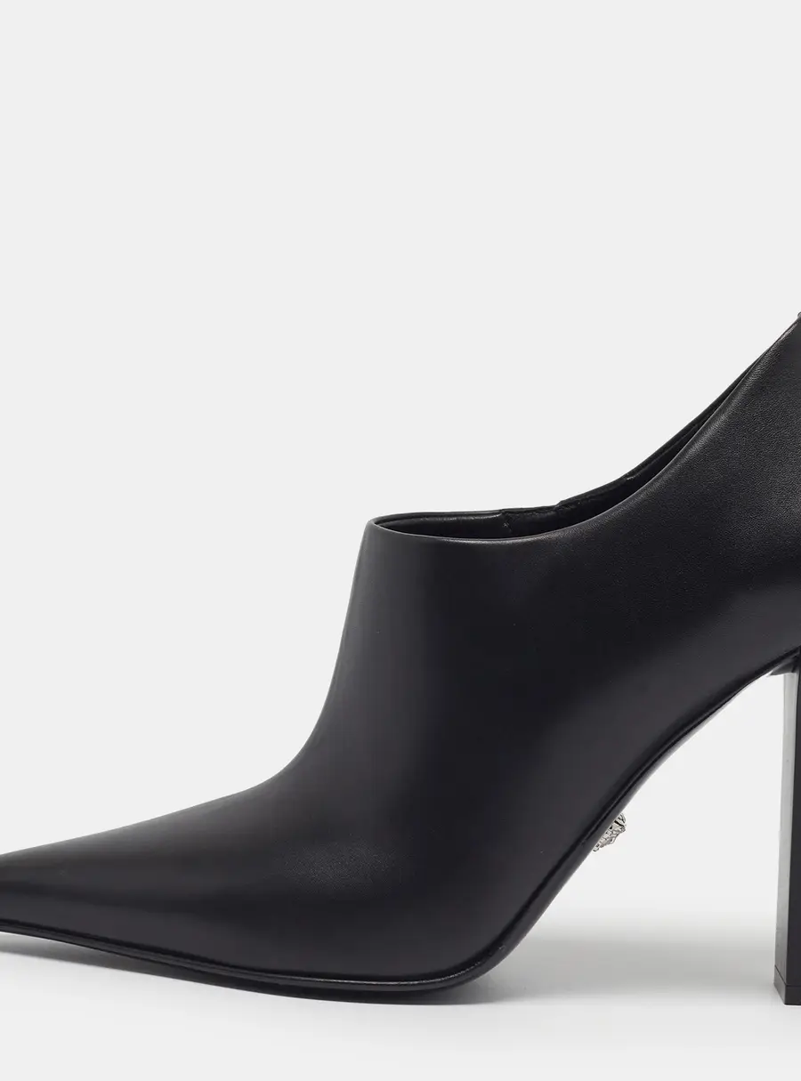 Versace Slice Size 40.5 Black Leather Pointed Toe Booties