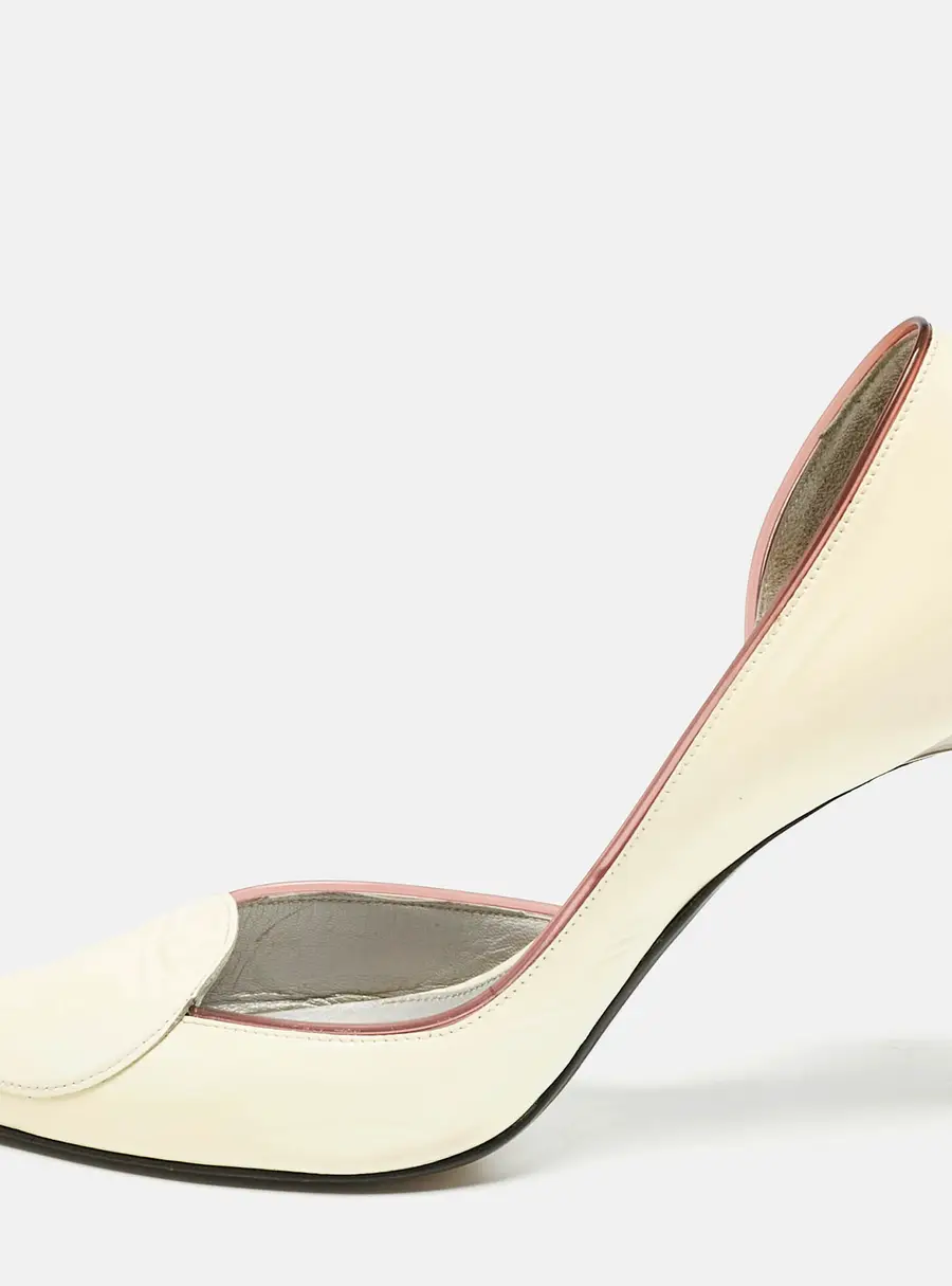 Versace Cream Patent Leather Medusa Pointed Toe D'orsay Pumps Size 36