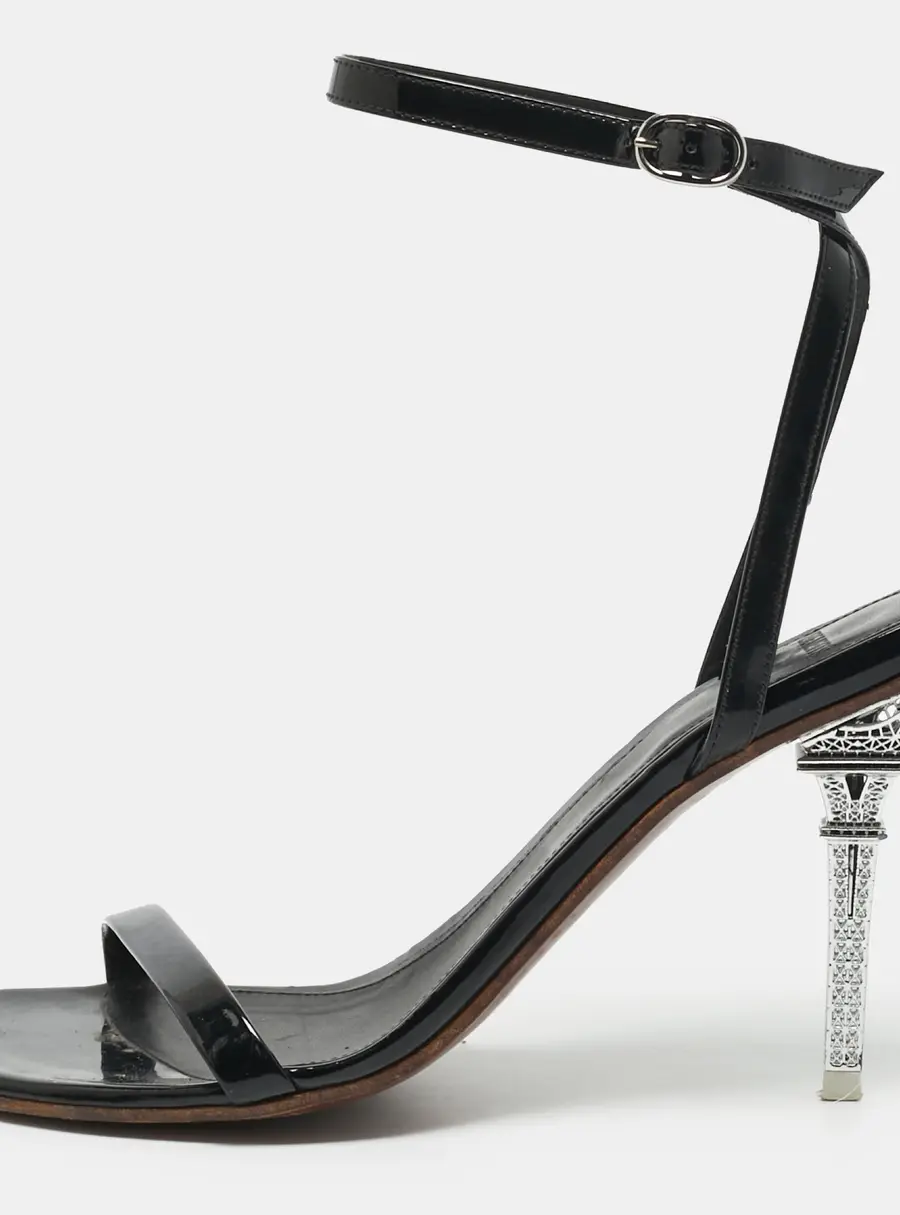 Vetements Size 39 Black Patent Leather Ankle Strap Sandals