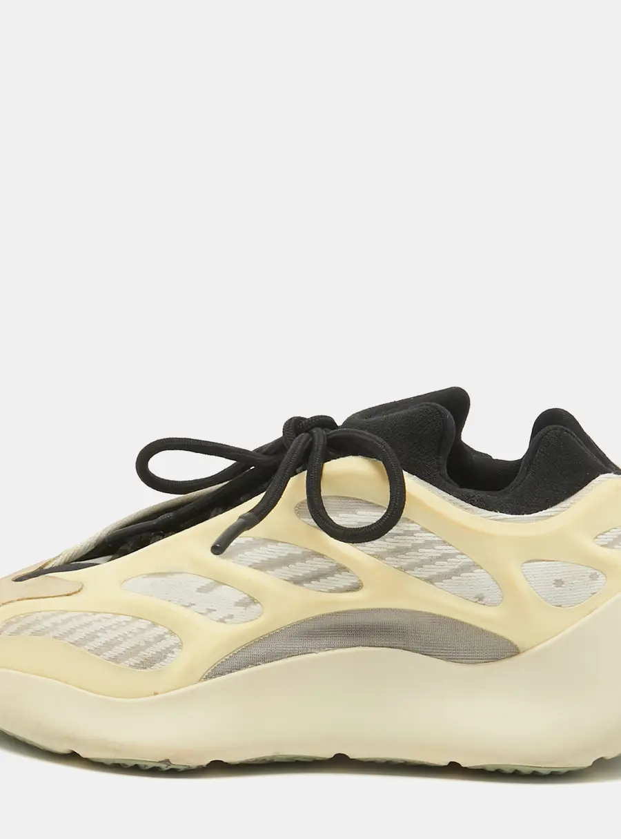 Yeezy x Adidas Two Tone Mesh and Rubber Yeezy 700 V3 Azael Sneakers Size 39 1/3
