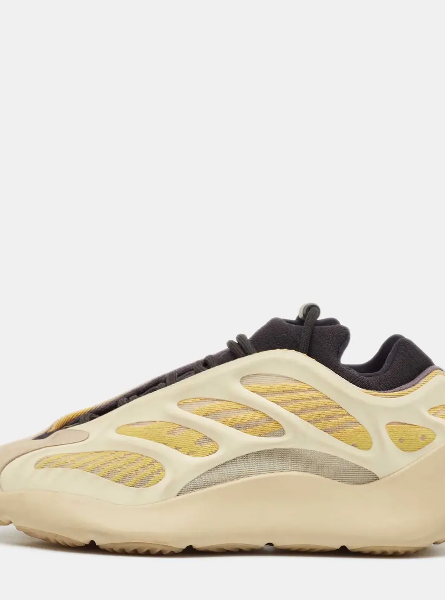 Yeezy x Adidas Two Tone Mesh and Rubber Yeezy 700 V3 Azael Sneakers Size 39 1/3