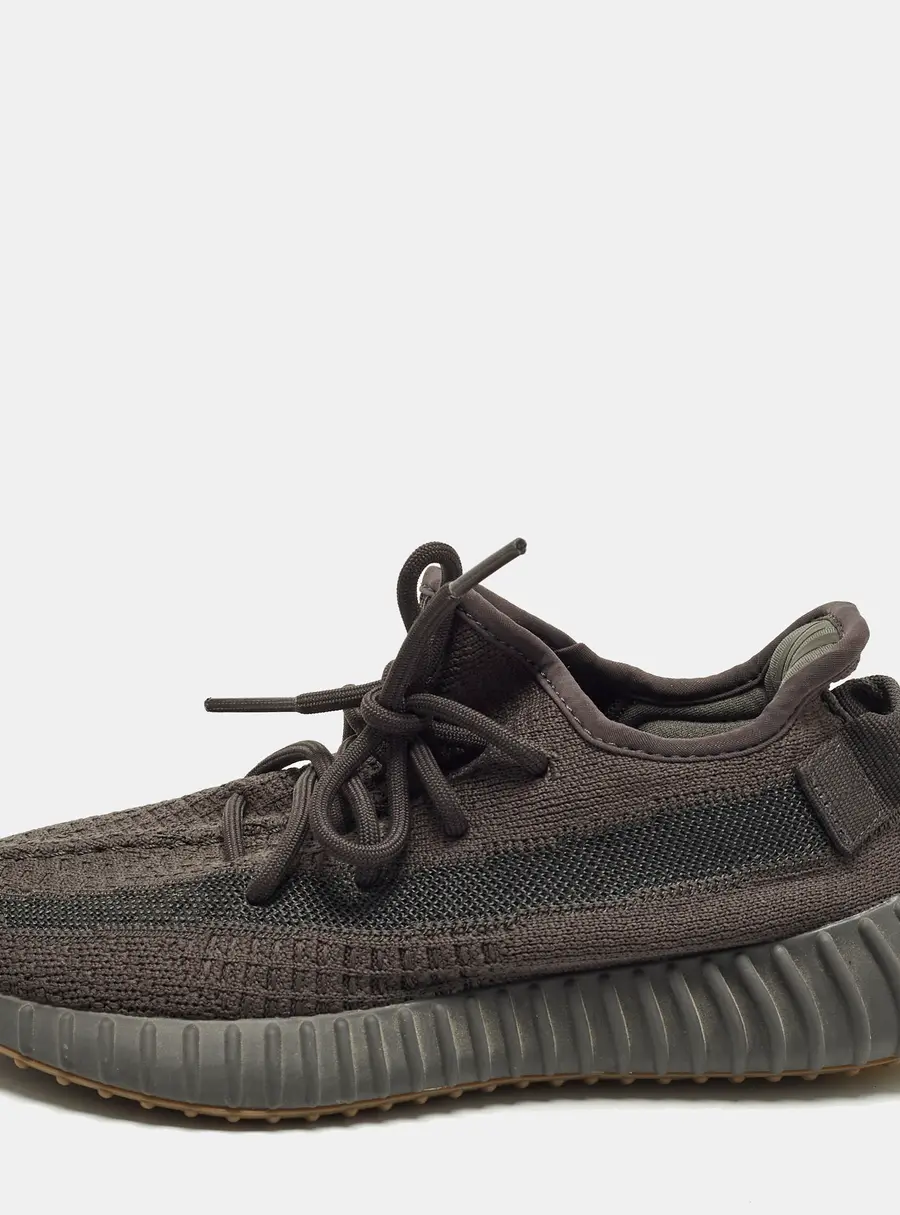 Yeezy x Adidas Boost 350 V2 Size 38 Grey Knit Fabric Cinder Low Top Sneakers